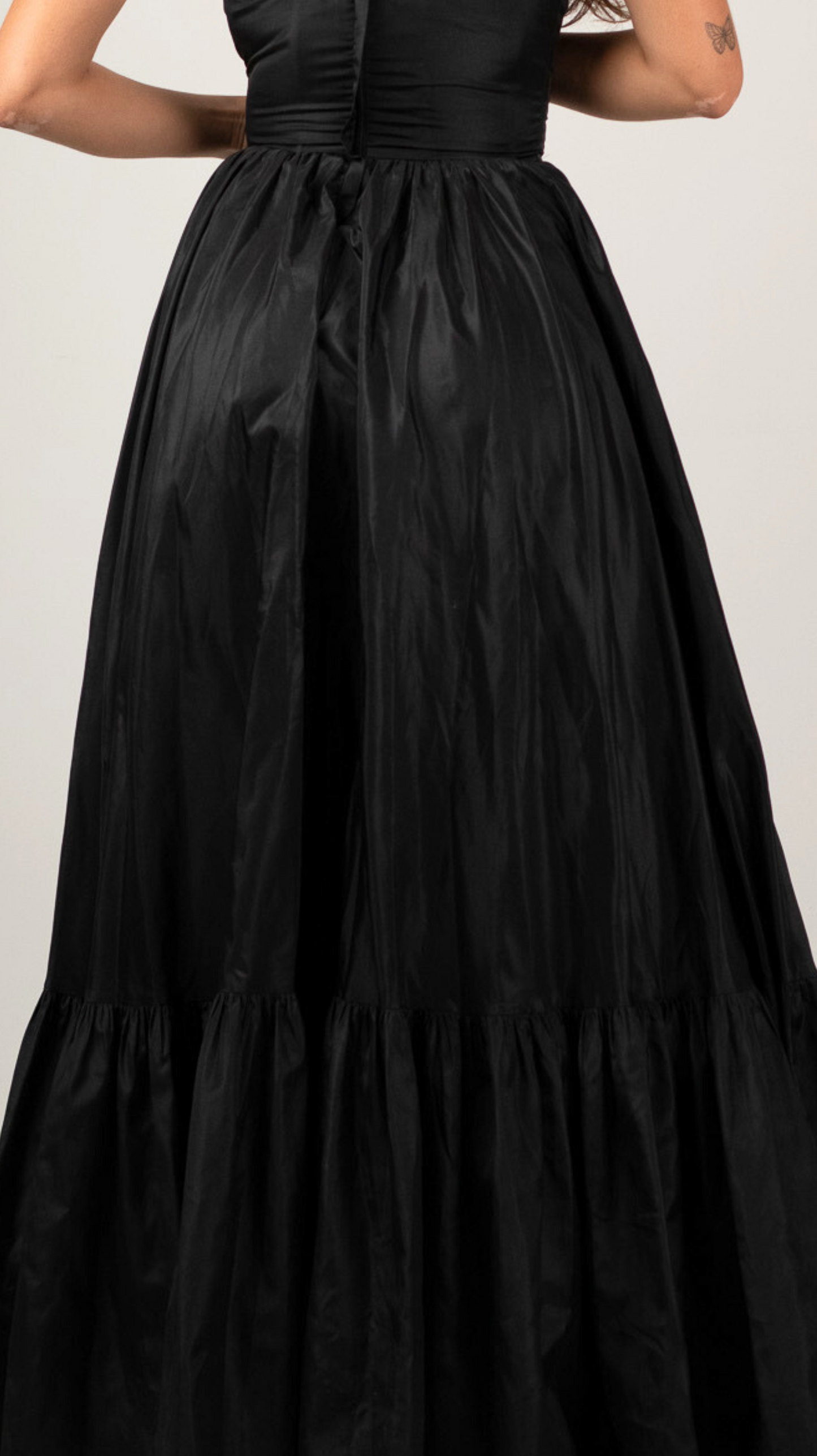 Vestido Noir Cascata - Agilita