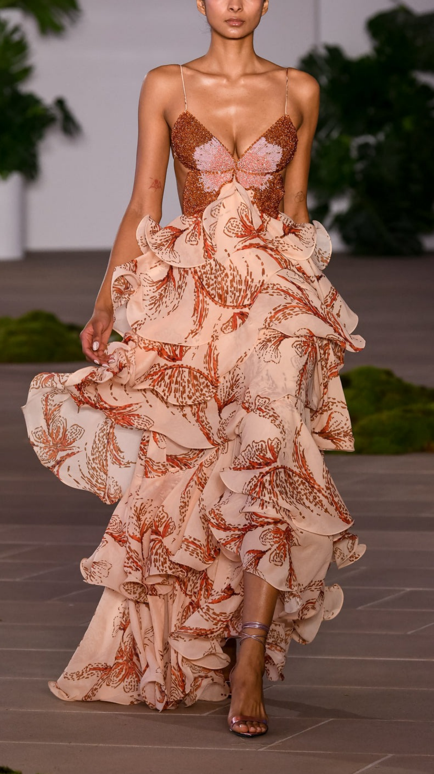 Vestido Longo Sunset Bege NYFW - PatBo