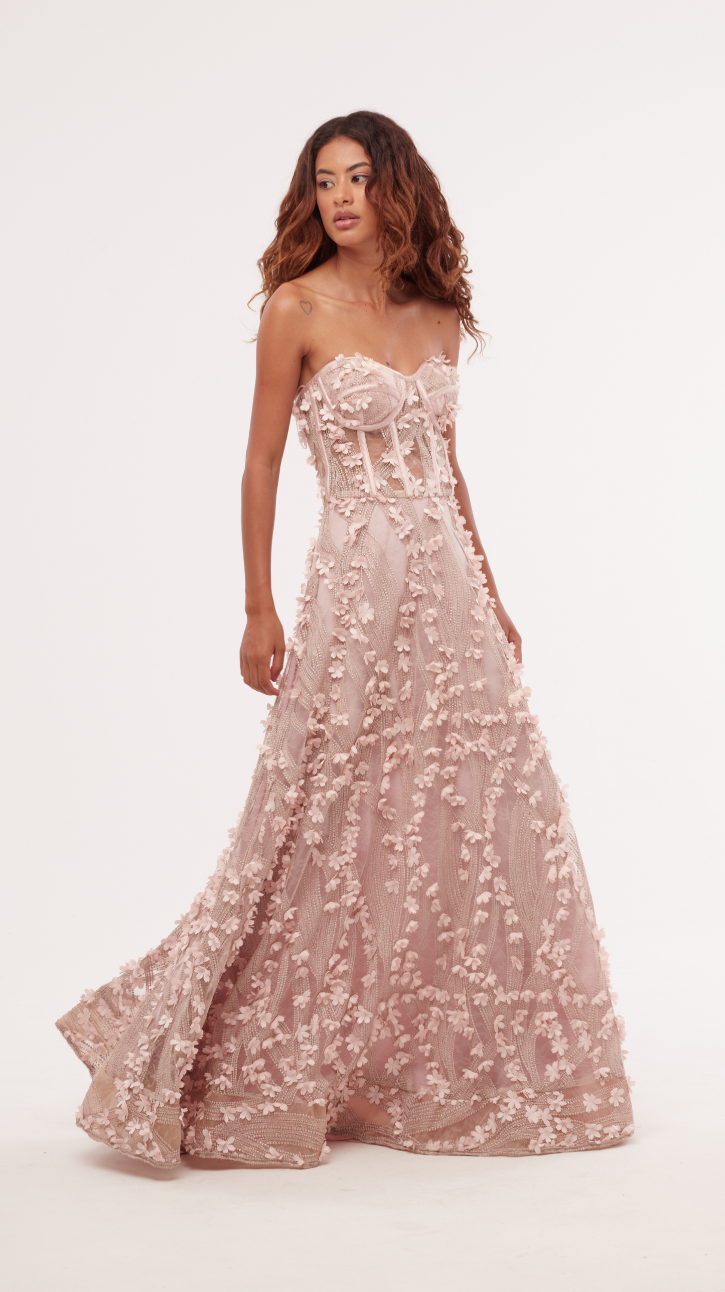 Vestido Bordado Flores 3D – Agilità