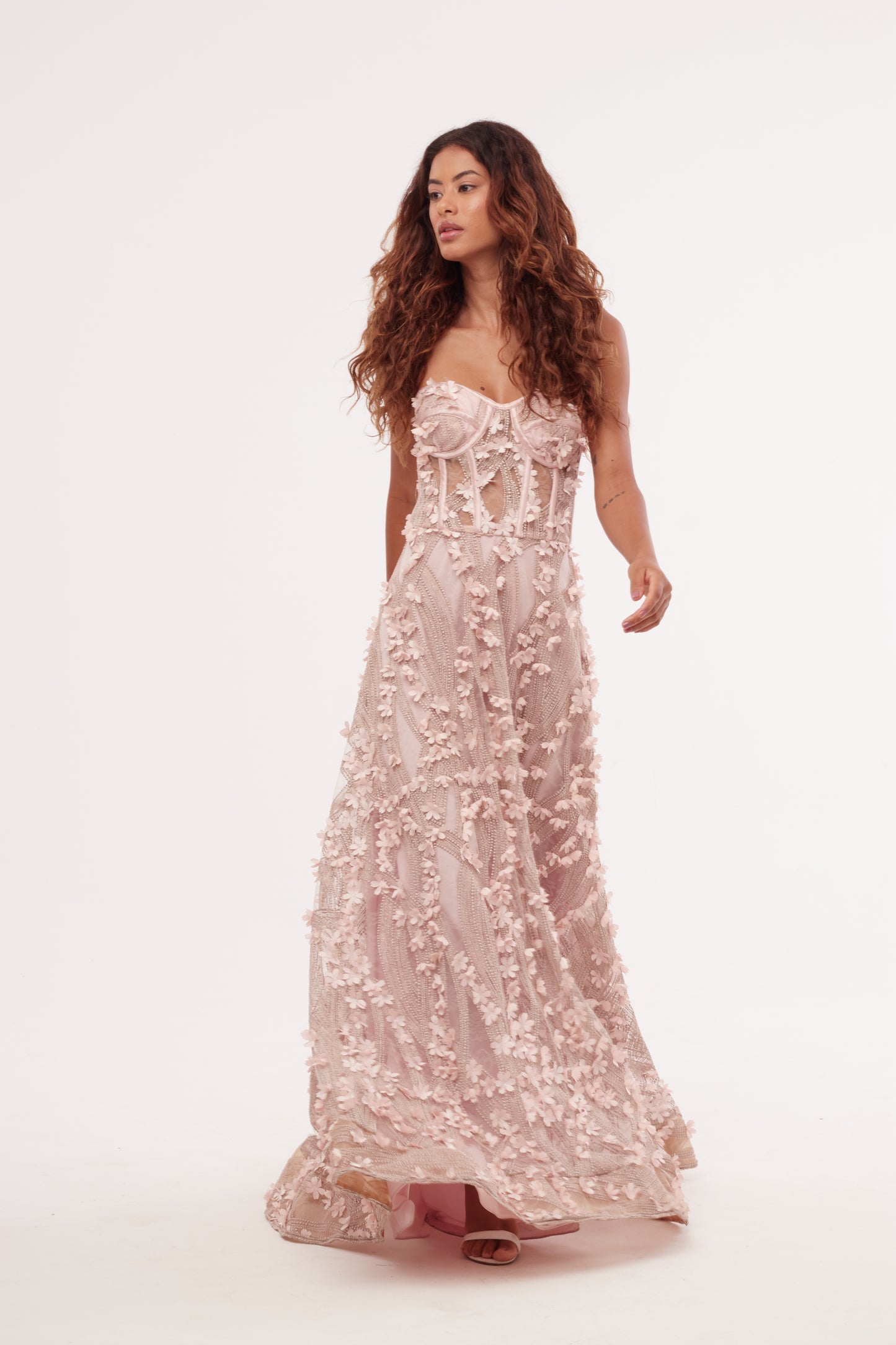 Vestido Bordado Flores 3D – Agilità